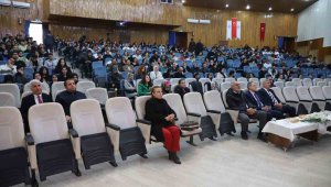 FÜ'de "Bağımlılık ve Bağımlılıkla Mücadele" paneli düzenlendi